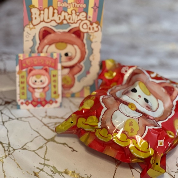 Cureplaneta Other - Baby Three Billionaire Cat